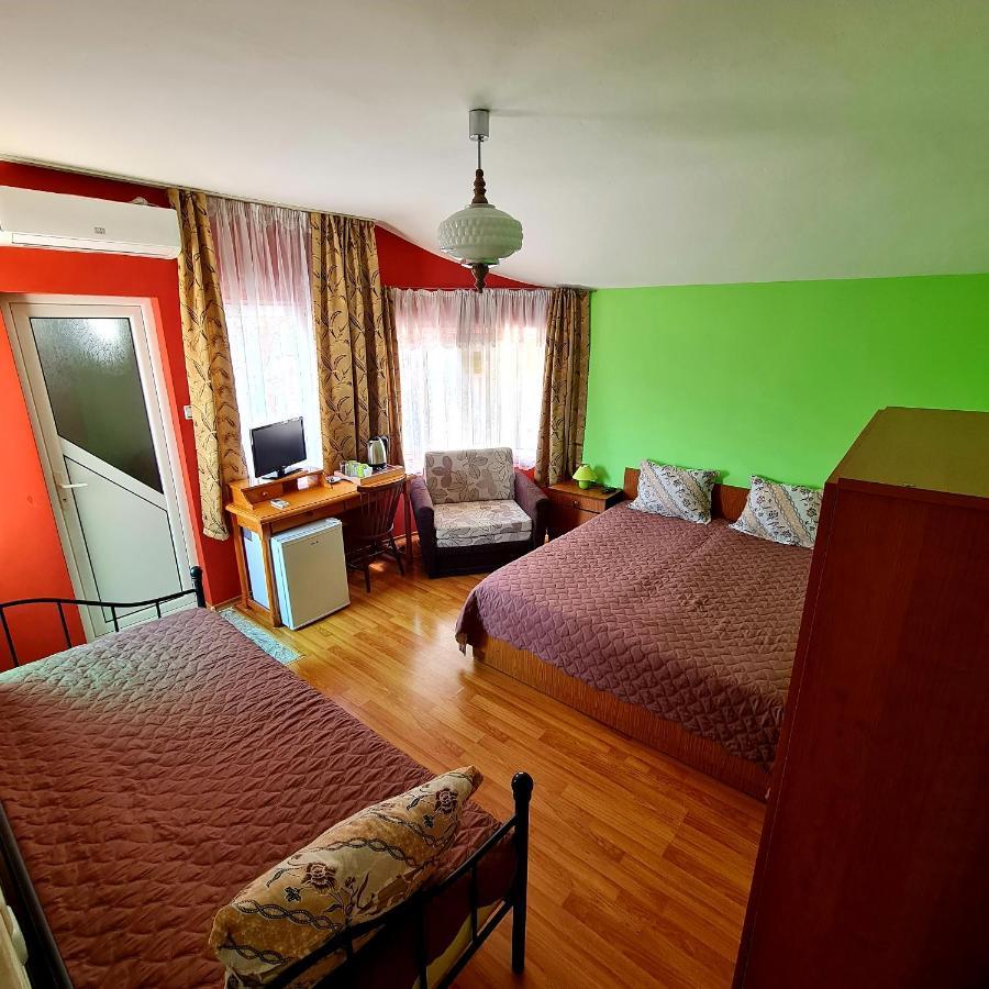 Fema Guest House 巴尔奇克 外观 照片