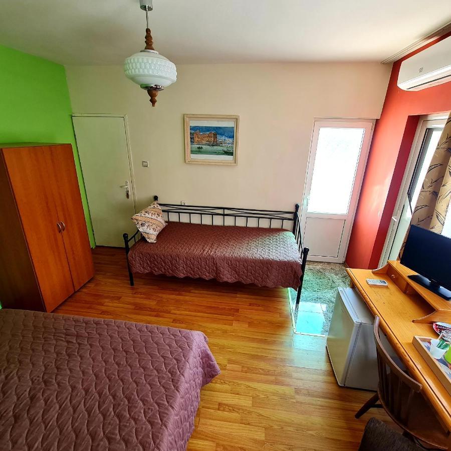 Fema Guest House 巴尔奇克 外观 照片