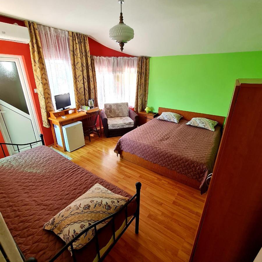 Fema Guest House 巴尔奇克 外观 照片