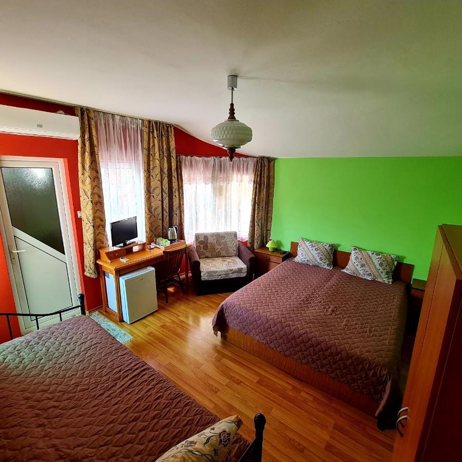 Fema Guest House 巴尔奇克 外观 照片