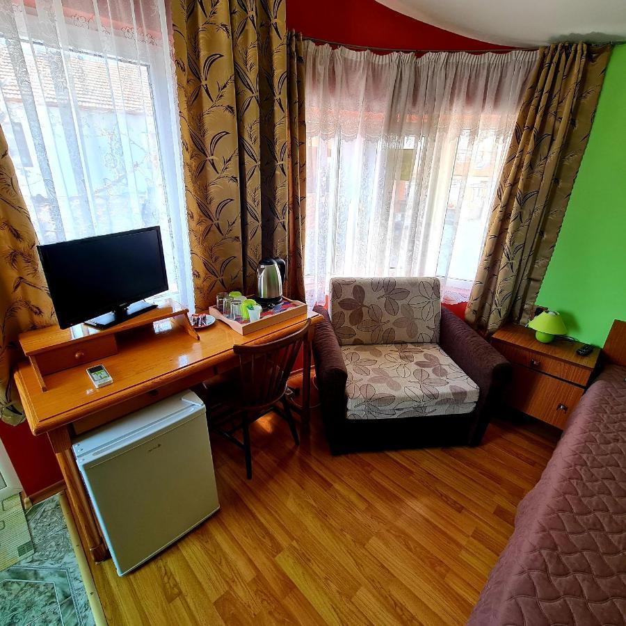 Fema Guest House 巴尔奇克 外观 照片