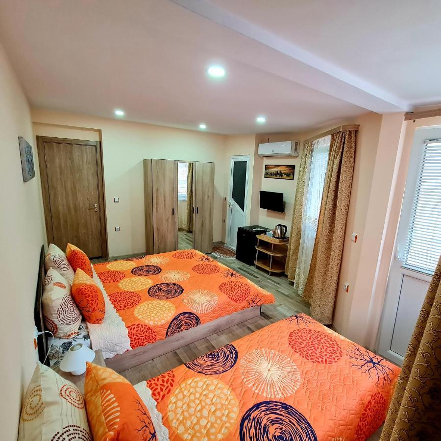 Fema Guest House 巴尔奇克 外观 照片