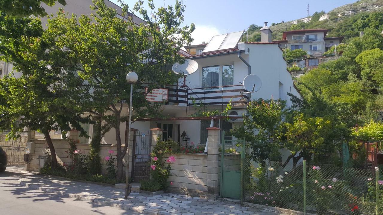 Fema Guest House 巴尔奇克 外观 照片
